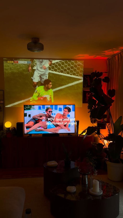 arguing over the tv?? couldn’t be us.. 

what are we putting on the big screen, love island or the World Cup? 

#homedecor #apartmentinspo #apartmentdecor #midcenturymodern #apartmentvibes