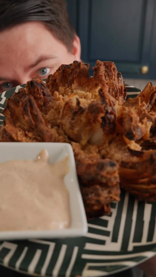 If you need this recipe you can find it on AtHolmescooking.com 

Airfryer blooming onion #holmescooking