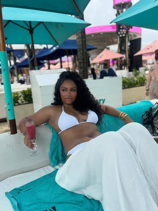 Girls dem sugar in Bali with
 @blackgirldigital X @paradiseandvibe