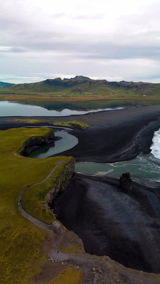 Beautiful Iceland 🇮🇸 

#iceland #icelandexplored #icelandtrip #icelandadventure