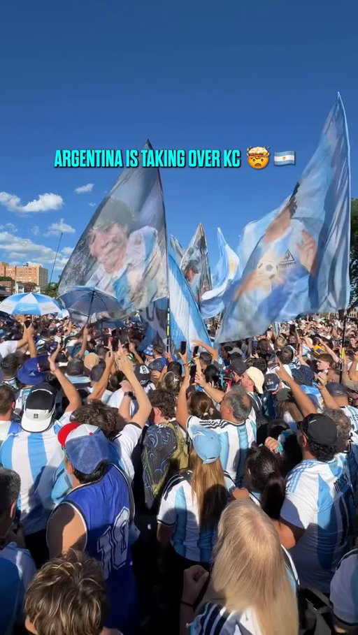 Argentina fans are READY for the World Cup 🙌

First @afaseleccion banderazo in KC ahead of Argentina’s campaign starting 👀🗣️