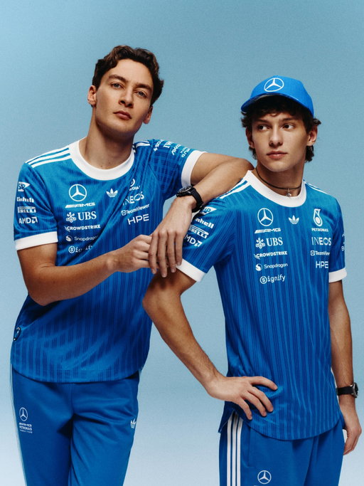 An icon, reimagined 💙

The Blue Wonder Collection is available now, ready to turn Silverstone blue