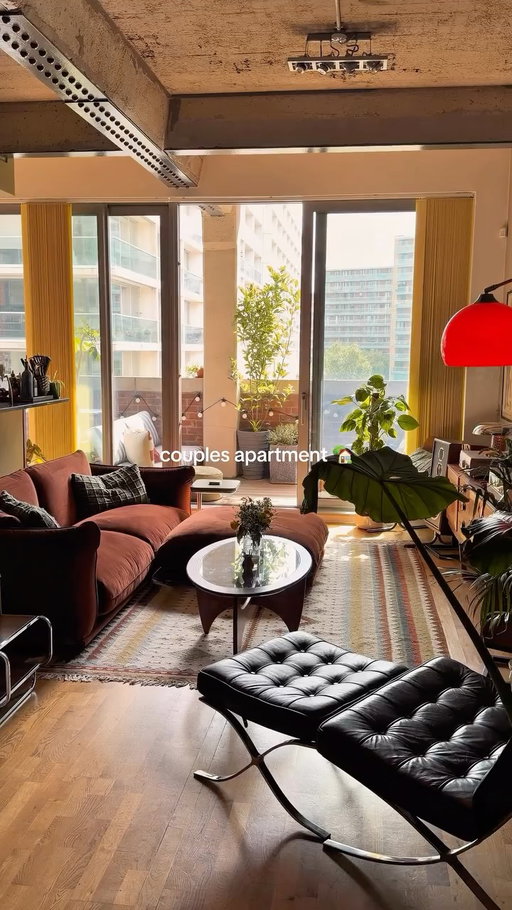 colour in homes >> 🎨🏡🪴

#apartmentaesthetic #midcenturymodern #foryou #interiordesign #boyandgirlapartment apartmenttherapy couplehome loftdecor nycapartment coupleapartment dayvsnight midcentury midcenturymodern loftapartment hisandherapartment mcmfurniture livingroominspo interiordesign loftapartmentvibes apartmenttour