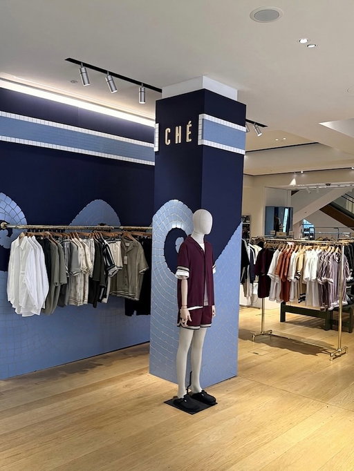Eagle had landed 🫡📍 @theofficialselfridges - @che.studios