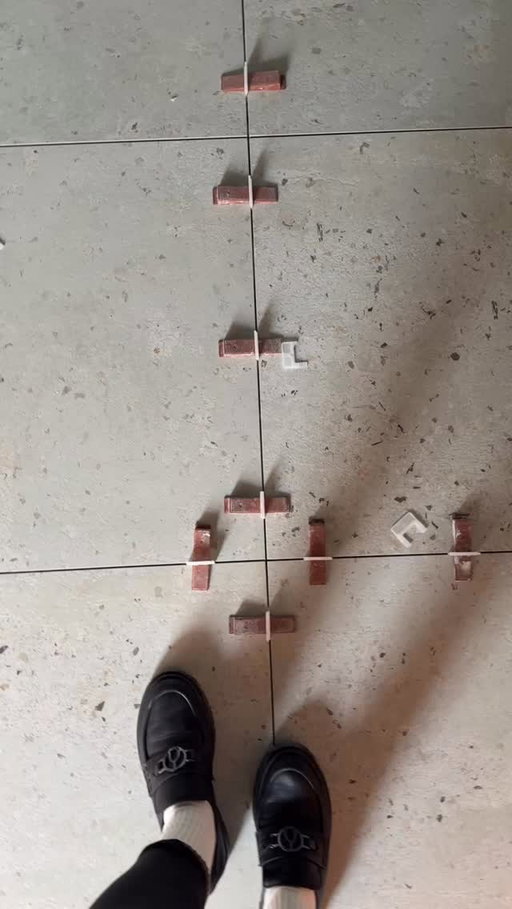 So satisfying. #tile #tilejob #largetile #tileclips #tilersofinstagram