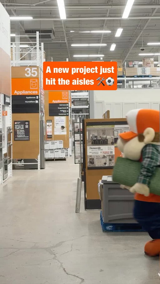 Homer’s got a new vision for our aisle, and it involves a lot more turf ⚽️✨ Who’s as hyped as him about FIFA World Cup 2026™?