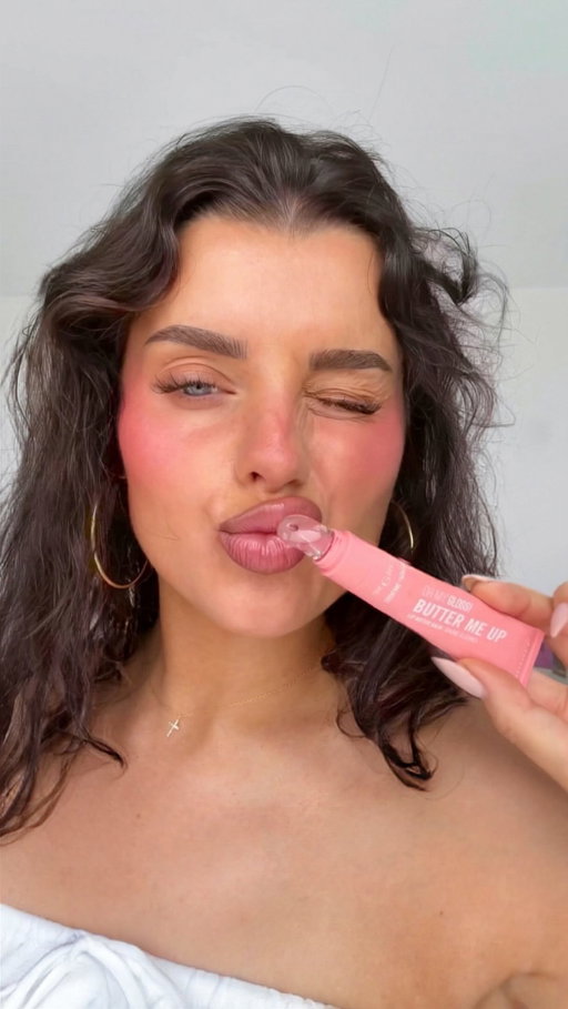 summer skin with mega savings!!! 🫦🎉🌺☀️
shop @rimmellondon best selling products up 
to 40% off for @amazonuk prime day 23-27th june!! 👏🏼 the perfect time to stock up 🛒 #rimmellondon 🄰🄳