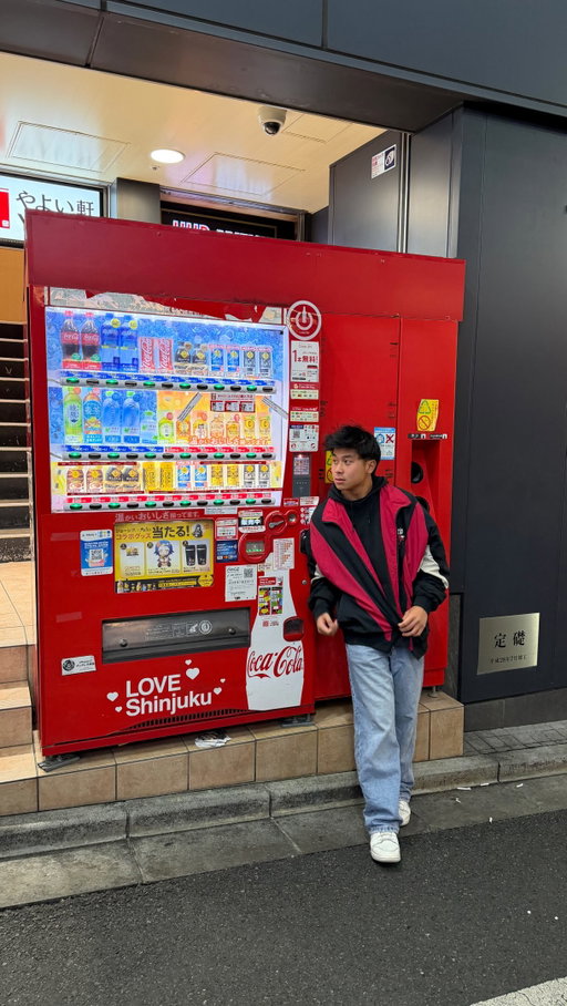 real life cyberpunk 🇯🇵

Follow @phillip3s for more travel content! 

#travel #japan #aesthetic #tokyo #cyberpunk