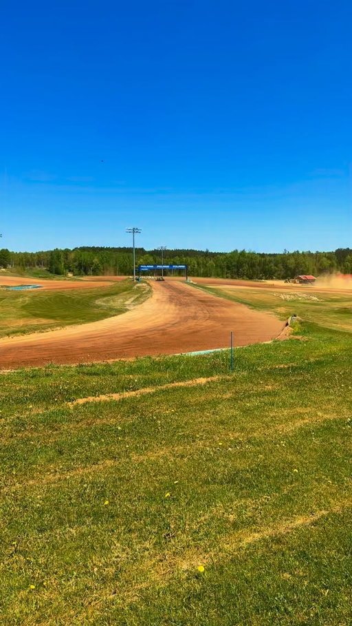 Race week is finally upon us. Time to see if all the extra hard work on this Pro4 program pays off. A lot of changes between last round and this round went down. Learning every time I get in the thing . Still got ways to go, but we’re catching on quick. 

#pro4 #shortcourseracing #offroadracing