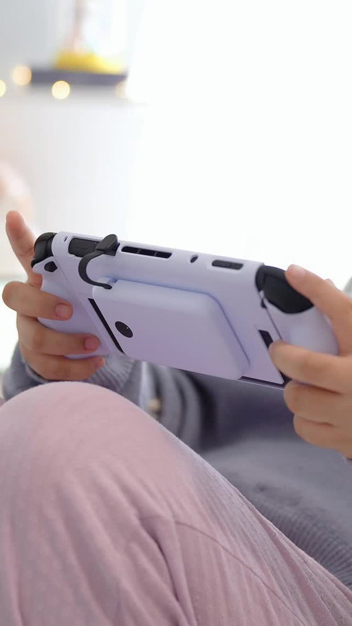 Happy Tuesday lovely 🤍

I’m so excited to finally share this Belkin Charging Grip because I’ve been using the lilac one with my Nintendo Switch 2 and it honestly feels so nice to hold 🎮✨

Sometimes after playing for a few minutes, my hands start feeling tired or awkward from holding the console too long, but this grip makes it feel so much more comfortable and steady. I love the feel of it, the non-slip texture, and how it doesn’t feel bulky in my hands. The magnetic power bank is also so convenient when I want to keep playing without being stuck beside an outlet.

I also paired it with the Belkin Travel Bag, which fits my console with the grips still attached. It has room for my charger, controller, wallet, and the little things I always end up bringing with me, so it’s perfect for cozy gaming at home or packing up for a day out.

Cozy gaming, but make it comfy and travel-ready 🤍

The Charging Grip and Travel Bag come in black, lilac, and olive. I’ll have mine linked in my bio ✨
.
.
.
@Belkin #Belkin #BelkinPartner #CozyGaming #GamingSetup