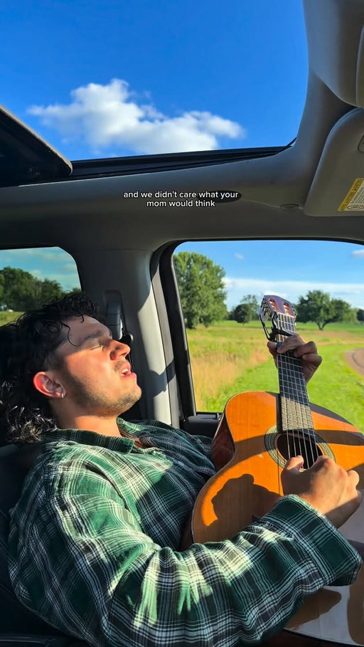 I hear it’s a Springsteen summer
#acoustics #cover #brucespringsteen