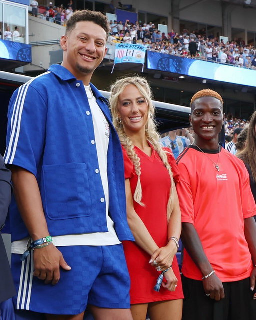 QB1 is here for the World Cup action in KC 🔥
