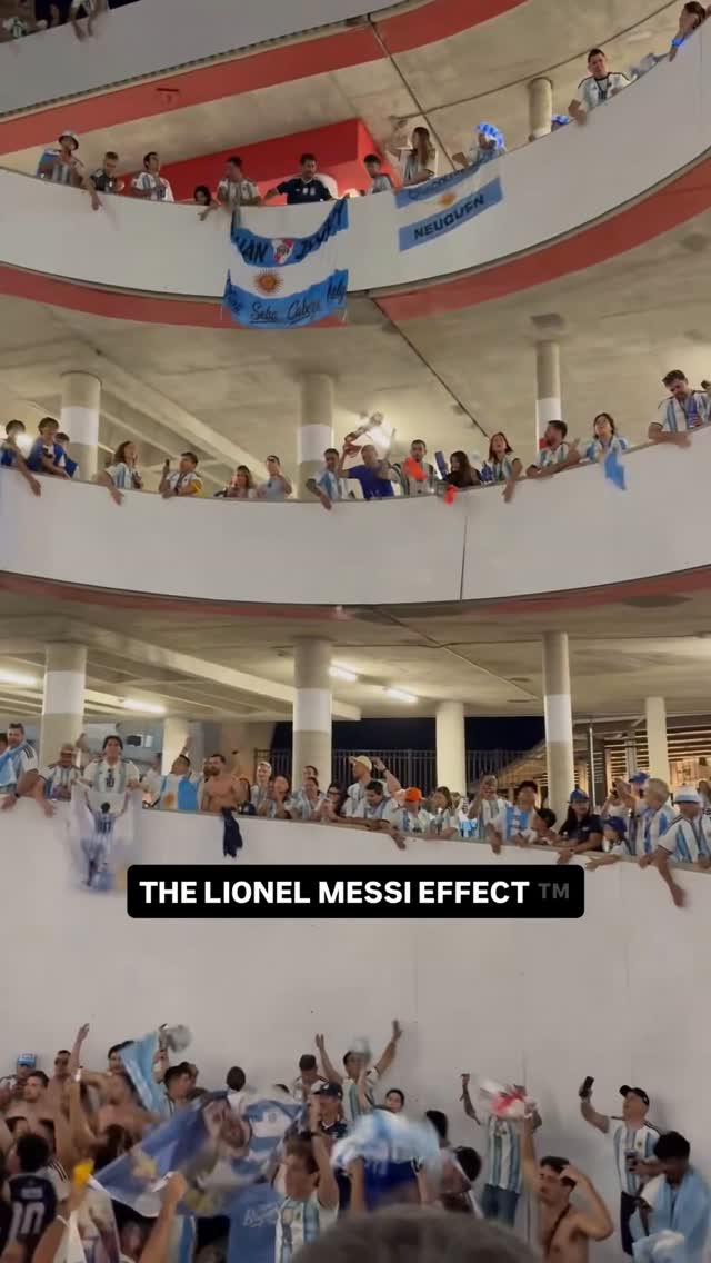Lionel Messi scores three, World Cup, memories from Qatar, Argentina win the opening game… 𝐰𝐨𝐰. 🤩🇦🇷

This was the reaction from the fans after 𝐌𝐞𝐬𝐬𝐢 𝐬𝐡𝐨𝐰 🍿🎶

🎥 AC_TwoCircles on X