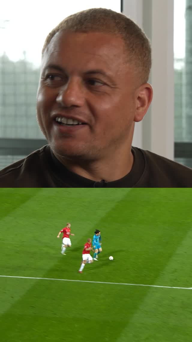 Ever wondered what it’s like to play against Lionel Messi? Wes Brown has the answer… 🗯️