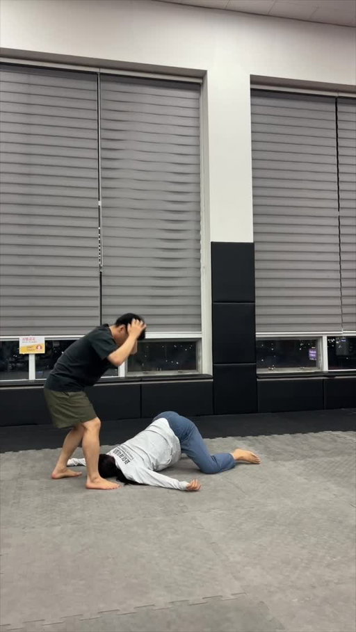 과대평가

이세카이로 한명 더 보냄 ☠️

#아크로바틱 #덤블링 #체조 #트릭킹 #오운완