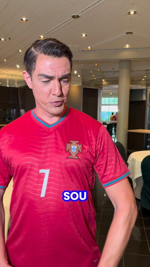 Zum ersten Mal spielt @cristiano heute bei der WM. Today it‘s the First Match of Portugal at the World Cup. The First Match of CR7. But @neymarjr means he is the better player and brasil the better team. @achrafhakimi sieht das alles noch ganz anders. 

@portugal #matzeknop #comedy #ronaldo #cristiano #neymar