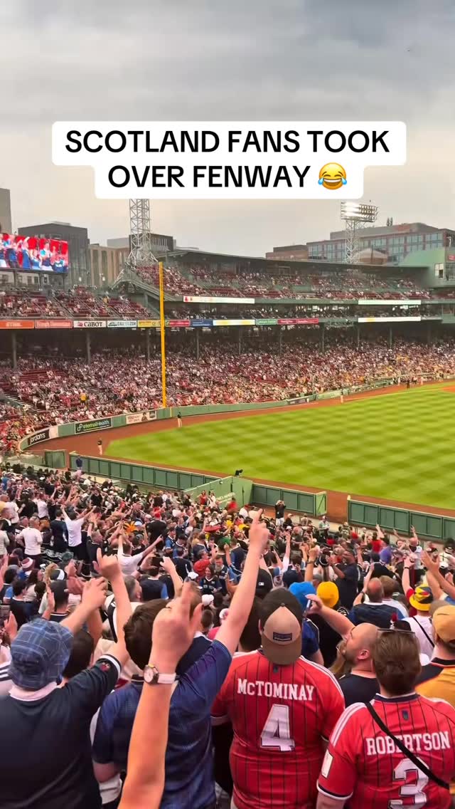 Scottish fans brought all the vibes to Fenway Park during their time in Boston for the #FIFAWorldCup. 😅 

(via: @rsullivan1991) 

#scotland #football #boston