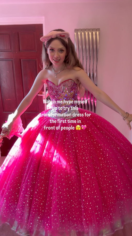 Hi so when I made my Barbie Fashion Fairytale dress transformation last year I genuinely had no idea if it would work 🫣💖

Hi omg thank you sm for all the love on this throwback it is one of my favourite ‘impossible’ dresses and has definitly inspired my crazy transformation dress love 🥰 but there were so many times during it when I could not figure out how it was going to work 😅

#cosplay #sewing #diy #barbiefashionfairytale #barbie