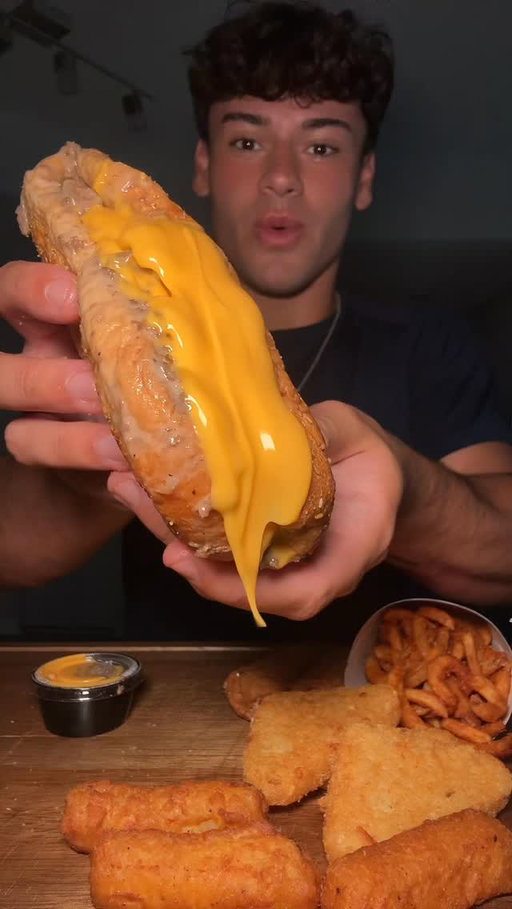 Arby’s NEWW Cheesesteakk #arbys #newmenu #cheesesteak #foodreview #explorepage