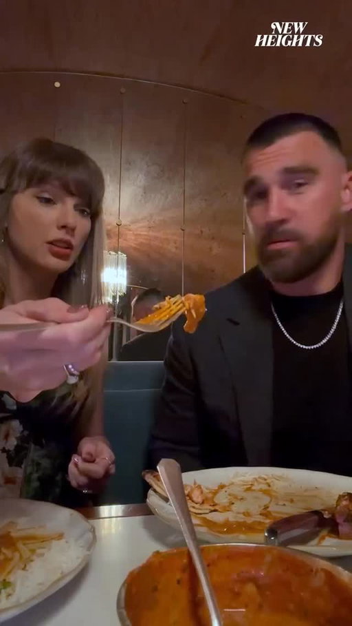 our parents keeping us fed w this content, MHMM! 🙂‍↕️ 🤏 ⁠
⁠
Video: @newheightshow #TaylorSwift #TravisKelce