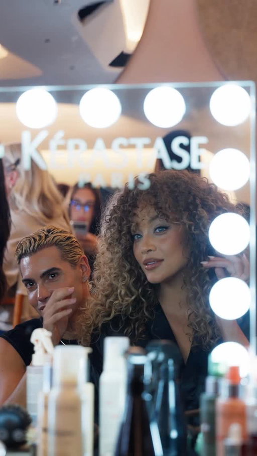 The secret to these perfect curls?! 🤫✨ @glencocoforhair x @kerastase_official Gloss Absolu - no gatekeeping here. #KérastasePartner