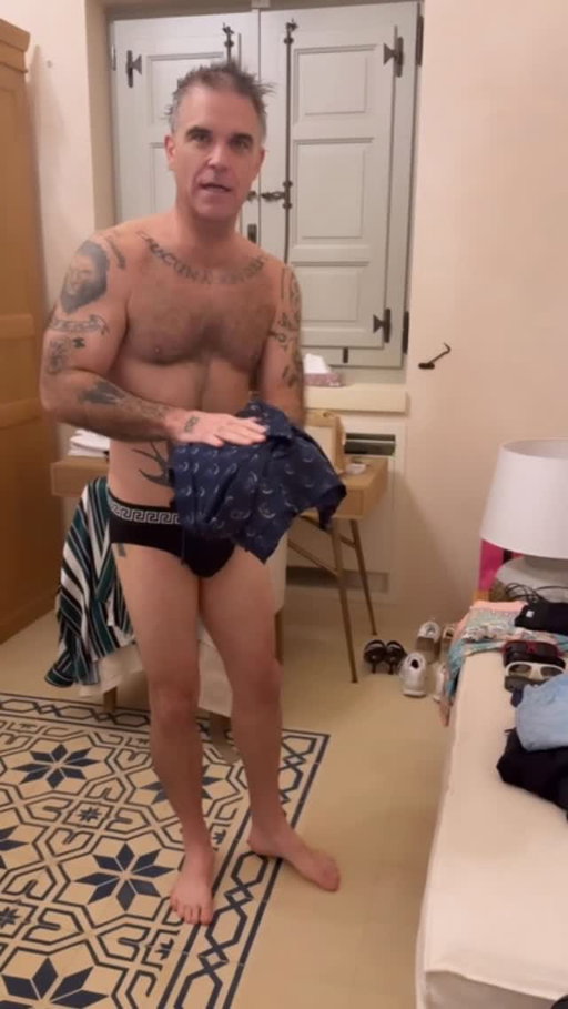 Is anyone else’s husband doing this right now? @robbiewilliams #worldcup #fifa #england #itscominghome? AWxx