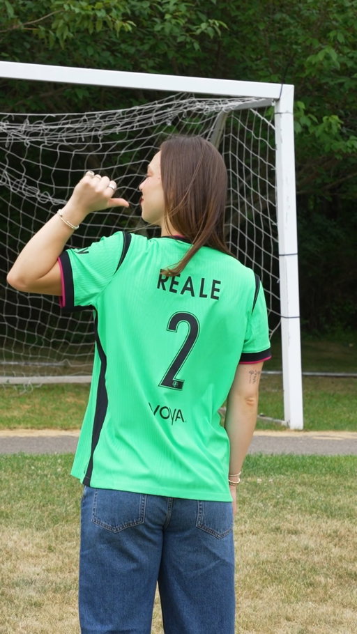 Brought Lilly back to where it all began 🫶

From the same pitch she played on in her youth days, hear from our newest defender on what joining her hometown club means to her.
