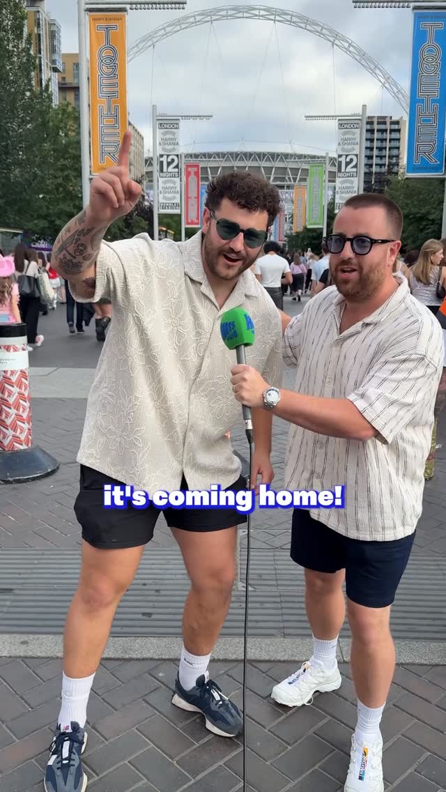 🪩 HARRY STYLES OR HARRY KANE? ⚽️ 

fans at @boxparkwembley answered the most important question this evening 👀
