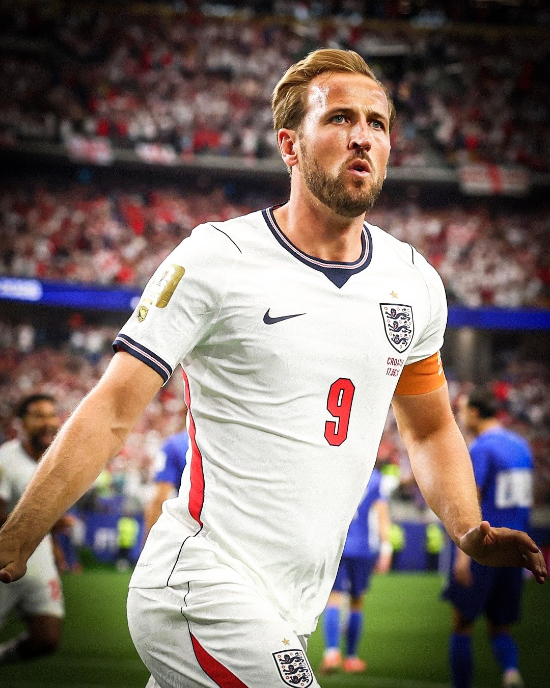WHAT A FIRST HALF OF FOOTBALL 🏴󠁧󠁢󠁥󠁮󠁧󠁿🔥

A brace from Harry Kane, a first equaliser for 23 year-old Baturina and a late equaliser from Musa just before half time. 

One of the games of the tournament so far… Can England get the win? 🙏