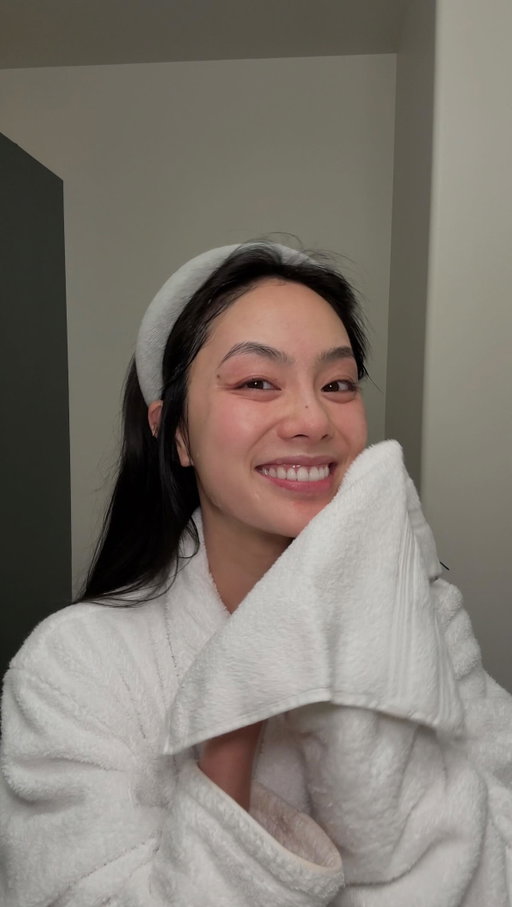 Professional in-office strength resurfacing, without the irritation - @neostrata’s Foaming Glycolic Wash is a fan favorite for obvious reasons #NEOSTRATAPartner #dermatologist #exfoliation #glycolicacid #skincarerecommendations