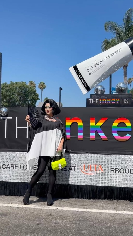 Come and get UNREADY with me for LA pride using the @theinkeylist Oat Balm Cleanser available at @ultabeauty to melt away all this make up asap while hydrating my skin! #sponsored