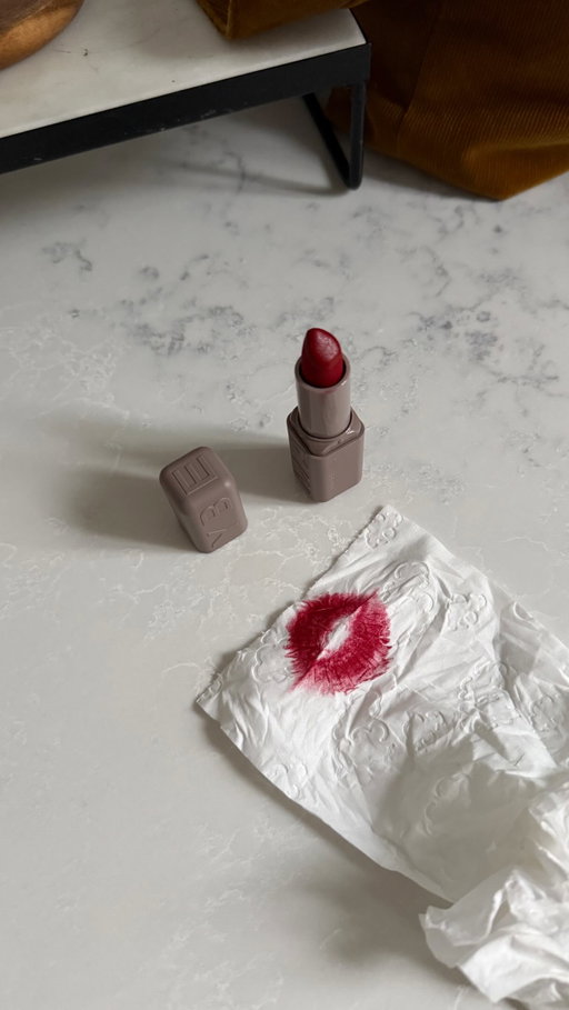 New obsession 💋💄
004 Wild Card | Matte 

@maybelline #lorealistarAUNZ #lorealistarfav #AD  @lorealaunz @lorealparis 
Melbourne beauty , makeup , red lipstick #makeup #maybelline