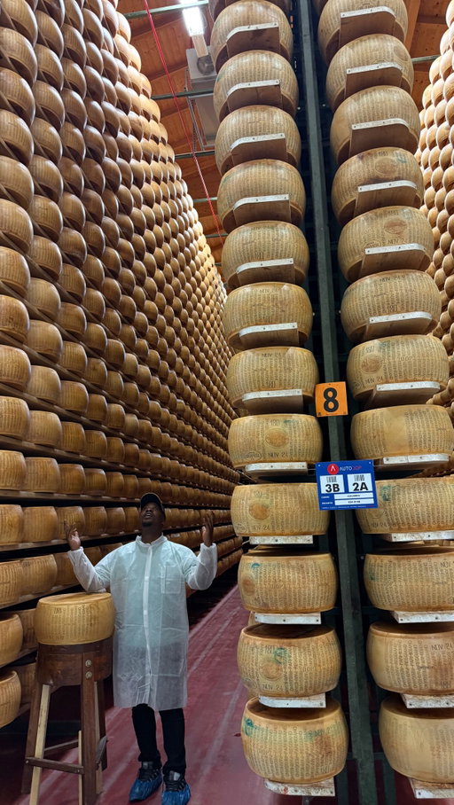 This is how Parmigiano Reggiano is opened in Italy. 🇮🇹

While visiting a caseificio in Reggio Emilia, we watched the Maestro tagliatore crack open a wheel of Parmigiano Reggiano and got a taste straight from the source. One of the most fascinating food experiences I’ve ever had.

#ParmigianoReggiano #GreaterTogether #ad #hosted 