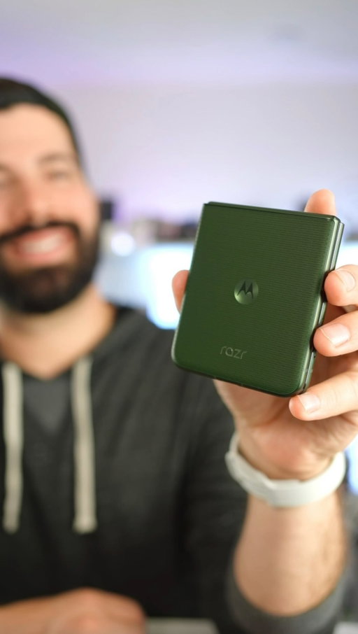 RAZONES PARA TENER UN TELÉFONO PLEGABLE.

Si solo tener un teléfono más compacto no es suficiente, esto te interesa, porque el motorola razr+ 2026 además te permite sacar más provecho en su modalidad compacta, corriendo la mayoría de las aplicaciones. 

Hice pruebas con algunas de las apps más populares, y los resultados fueron bastante buenos. 

Déjame por aquí tu opinión. Y bueno, si te gusta lo que ves y quieres más detalles, recuerda que con AT&T tienen una promo con la que puedes obtenerlo por menos de $5 dólares al mes. 

Comenta LINK y te paso enlace directo por mensaje. #ad #ATTInfluencer @att