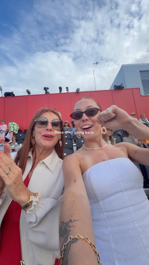 Ad A very special day with a very special person 🥹🎾
 
The only time I’ve ever been to the HSBC Championships before was with my mum when I was 15, and I SO clearly remember getting those seated tickets and feeling like we’d literally won the lottery. So getting to come back all these years later with her, thanks to a brand that’s been permanently stocked in both of our fridges for as long as I can remember, felt a bit mad if I’m honest.
 
We had such a great day out, and oh boy if my urge to get back into tennis was coming back last week, just know I’m 👉👈 this close to booking myself in for an intensive course. I’M SO INSPIRED 😂
 
Thank you thank you @fage_uk for such a brilliant day 🤍