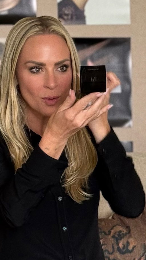 Celebrity MUA @georgieeisdellmakeup shares why Secret Camouflage has been a staple in her routine.
 
Available now at LauraMercier.com.