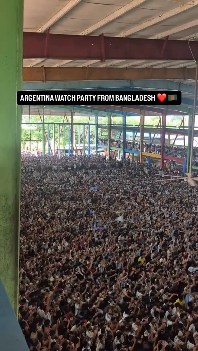 🇧🇩 This is how Argentina’s game with Messi hat-trick was enjoyed in Bangladesh… that’s 𝒑𝒖𝒓𝒆 𝒑𝒂𝒔𝒔𝒊𝒐𝒏 😁🇦🇷

Daffodil Smart City feels like Buenos Aires! 💙🤍🎶

@shamuu_u75 🎥