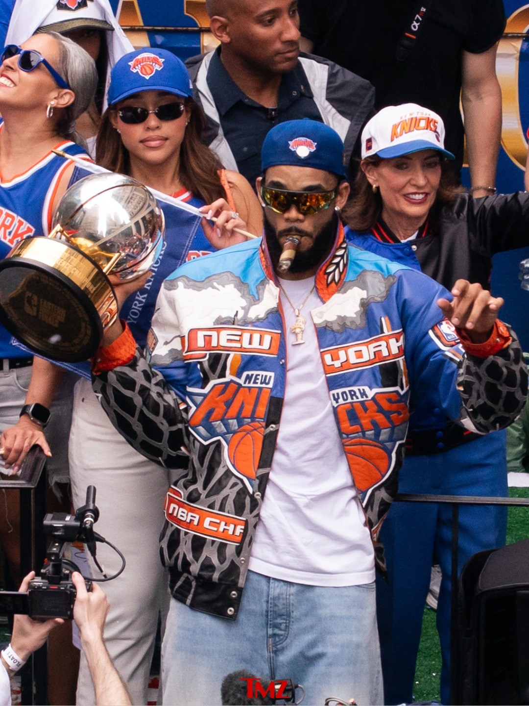 The New York Knicks celebrated their 2026 NBA Championship with a ticker tape parade and victory rally through the streets of New York City 🏆

📸: Getty