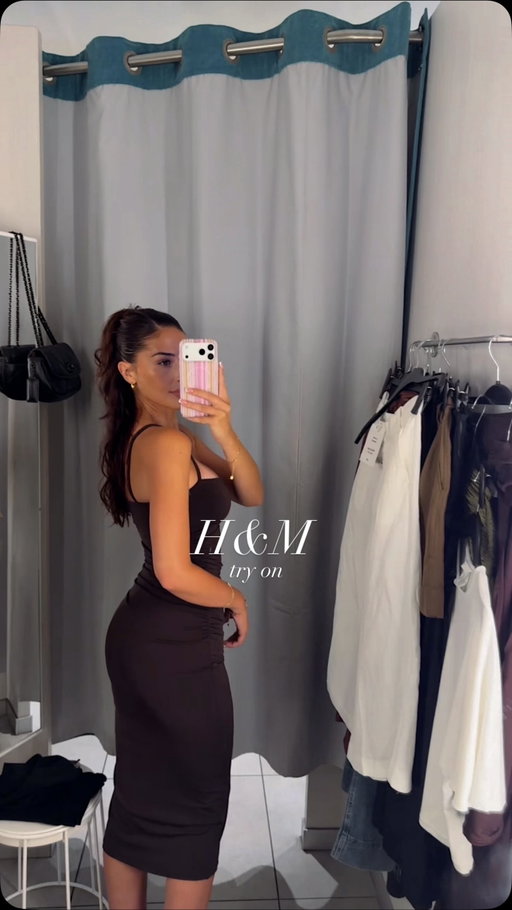 when I tell you RUN to H&M right now bc they have the *cutest* summer clothes out! 😍 Comment “SHOP” for the 🔗 https://liketk.it/6g7wz 
#hm #hmfinds #hmtryon #tryon #tryonwithme
