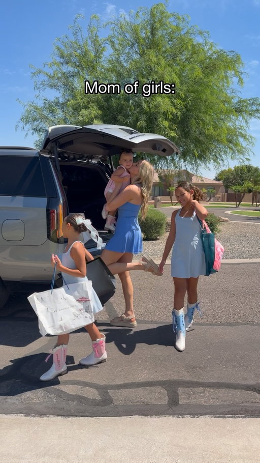 Really out here living 2 different lives 😆🙈 #boymom #girlmom #sisters