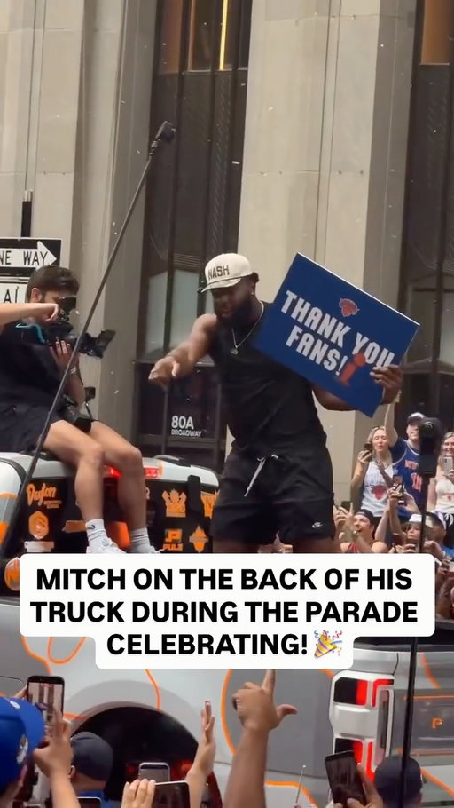 @mrobinson23_ loving the crowd at the @nyknicks Championship Parade from his truck! 🚚