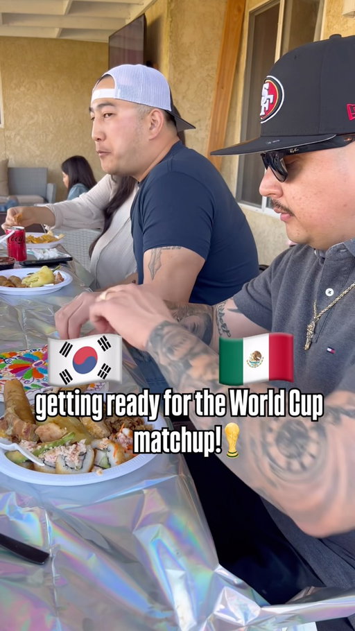 @fifa bringing cultures together!!!🙏🏽🙌🏽⚽️ #fifaworldcup #seleccionmexicana #Mexico #southkorea🇰🇷️️ #food