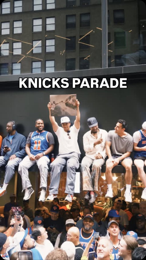 You know I was outside! KNICKS PARADE 🔥