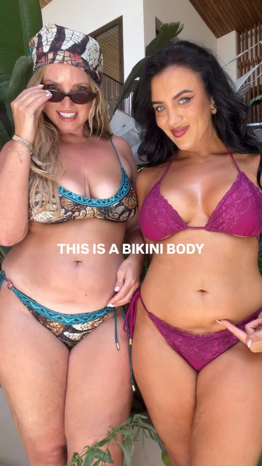 BRINGING BACK NORMALITY TO YOUR FEED ONE BIKINI AT A TIME ✨👙✈️💃🏼 @murciuk 
.
.
#bikinibody #bodypositivity #curvyfashion #midsize