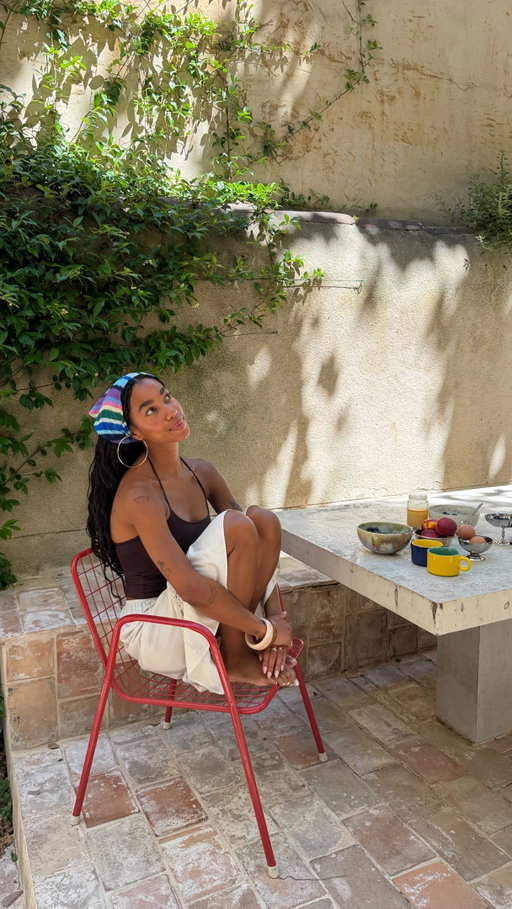 thanks @airbnb for letting me pick my dream house in Marseille🤍 visiting this city was so high on my travel list!!! i loved that this house felt so homey with lots of detail for art and creative decorating. what i especially loved is the kitchen close to the garden - we had our breakfast outside every morning which was a perfect calming start of the day <3 #airbnbpartner