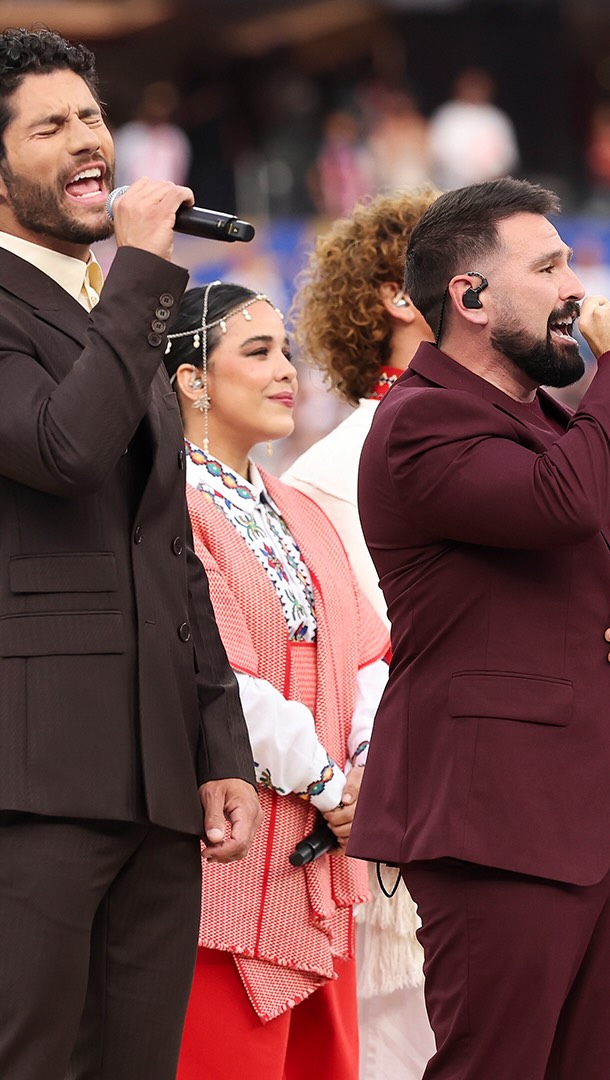 An iconic moment. 🇺🇸

@danandshay performed the USA national anthem ahead of the FIFA World Cup 2026 opening match in the United States!