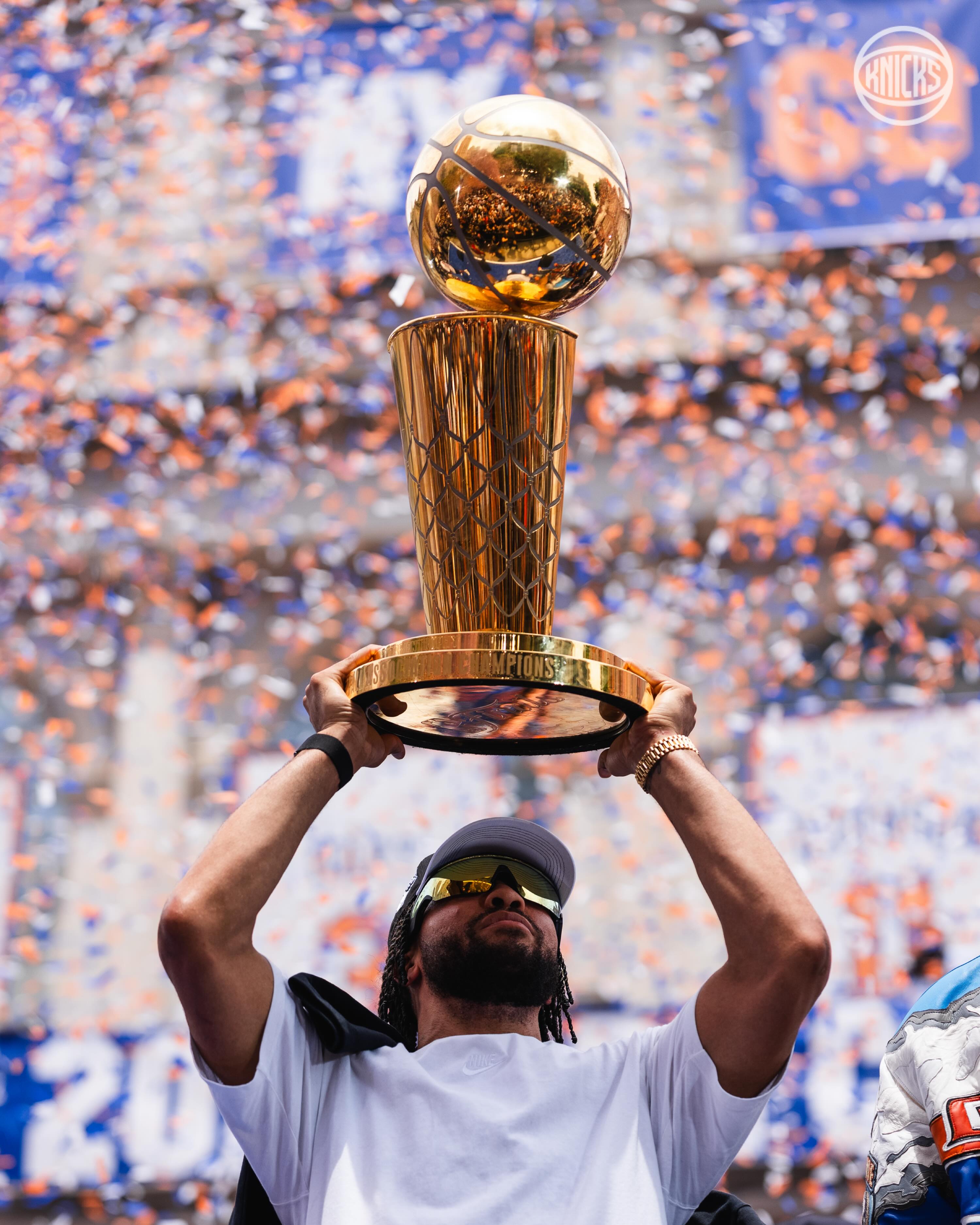a ceremony we’ll never forget 💙

Championship Parade | @chase