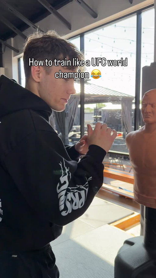 How to train like a ufc world champion 😂
.
.
.
#jiujitsu #bjj #foryoupage