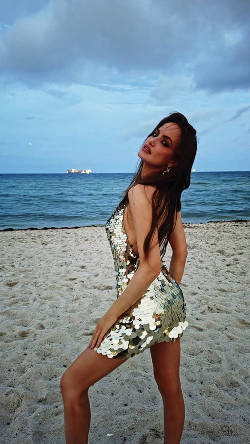 My secret weapon for when the light just isn’t cooperating… 🤭 Nightography on the new Samsung #GalaxyS26 Ultra helps bring the light back into my pictures, without having to use flash 🫶🏻❤️🌅 #SamsungPartner @samsungmobileusa
