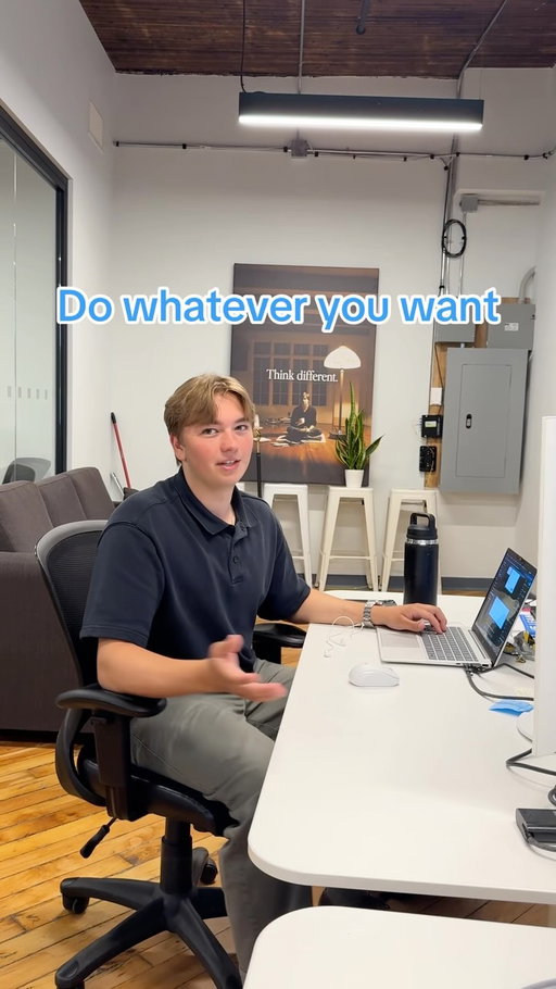 If you say so 😌

#officehumor #9to5 #coworkers #socialmedia #socialmediaanalytics